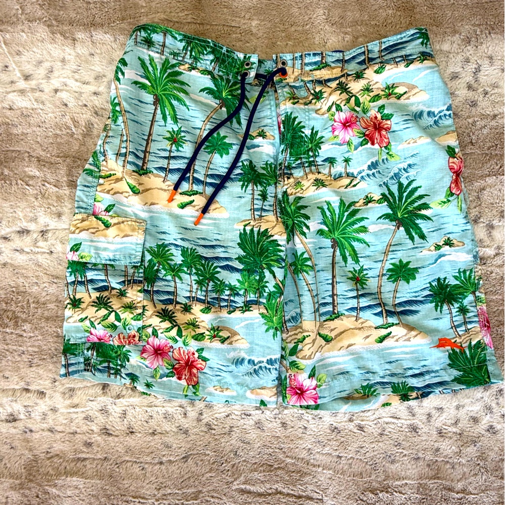 Tommy Bahama Tropical Palm Tree Shorts